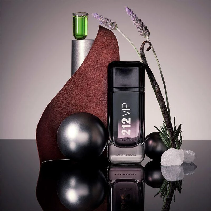 212 VIP BLACK  Carolina Herrera EDP 50 ml para masculino