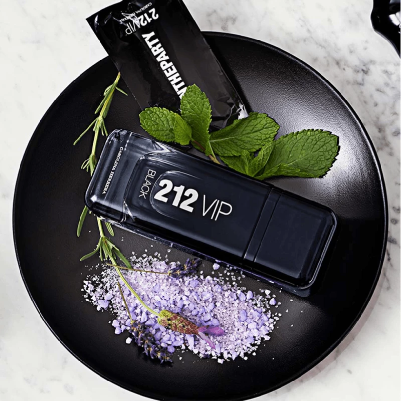 212 VIP BLACK  Carolina Herrera EDP 50 ml para masculino