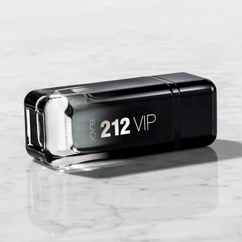 212 VIP BLACK  Carolina Herrera EDP 50 ml para masculino